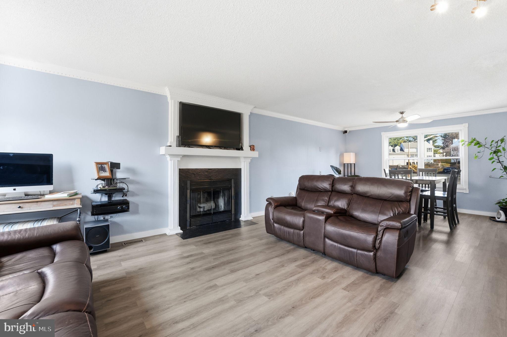 HIDDEN FIELDS - Residential