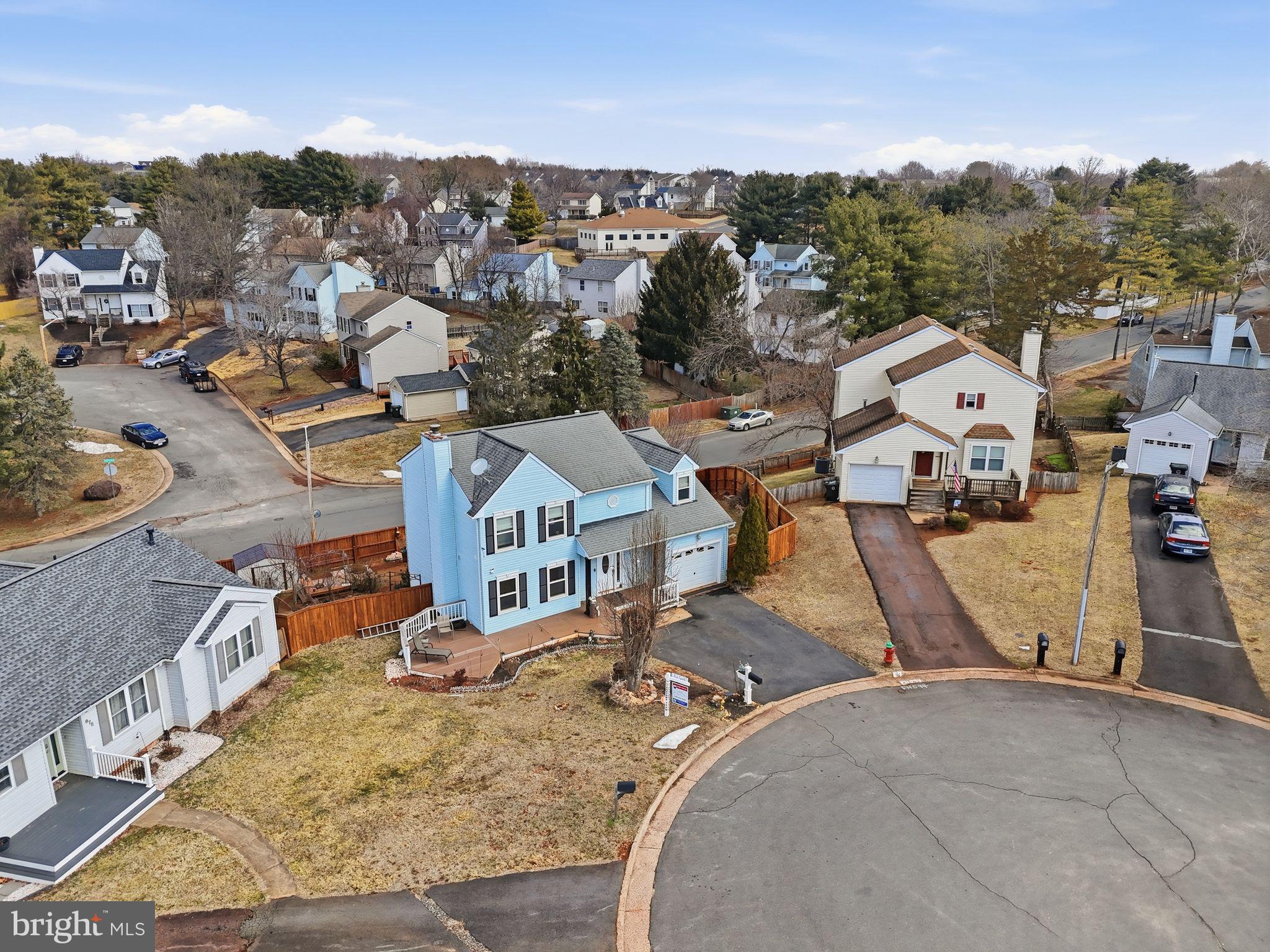 HIDDEN FIELDS - Residential