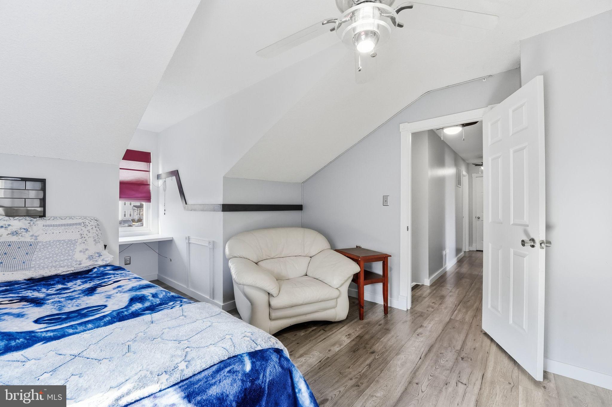 HIDDEN FIELDS - Residential