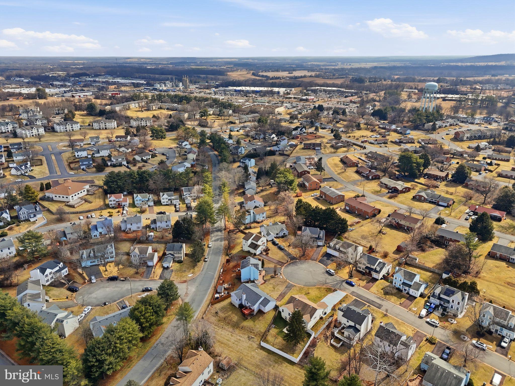 HIDDEN FIELDS - Residential