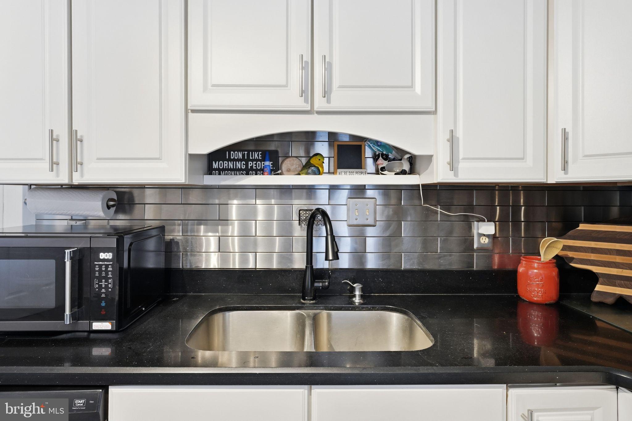 HIDDEN FIELDS - Residential