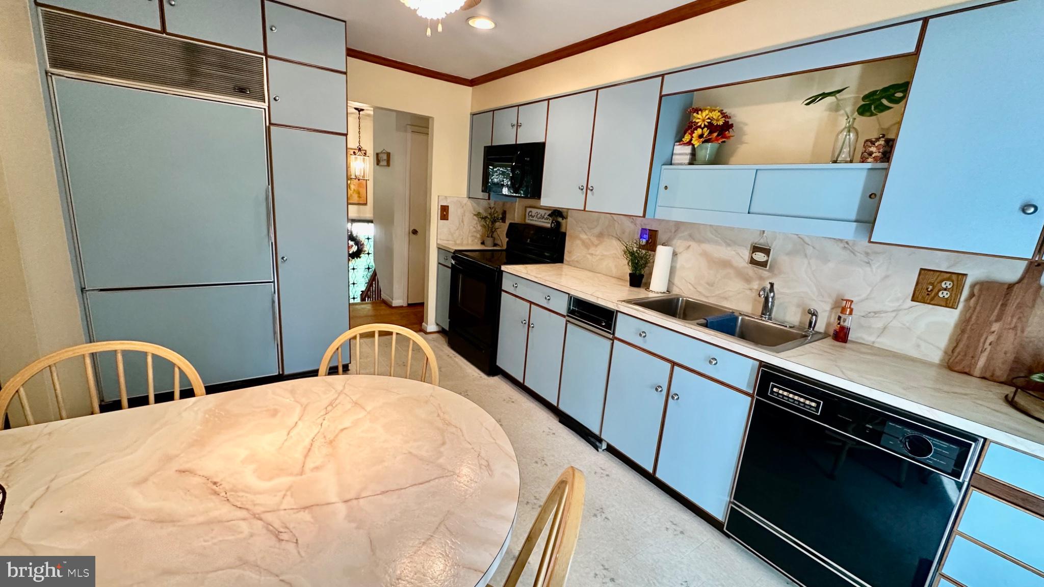 1508 CARRIAGE HILL DRIVE