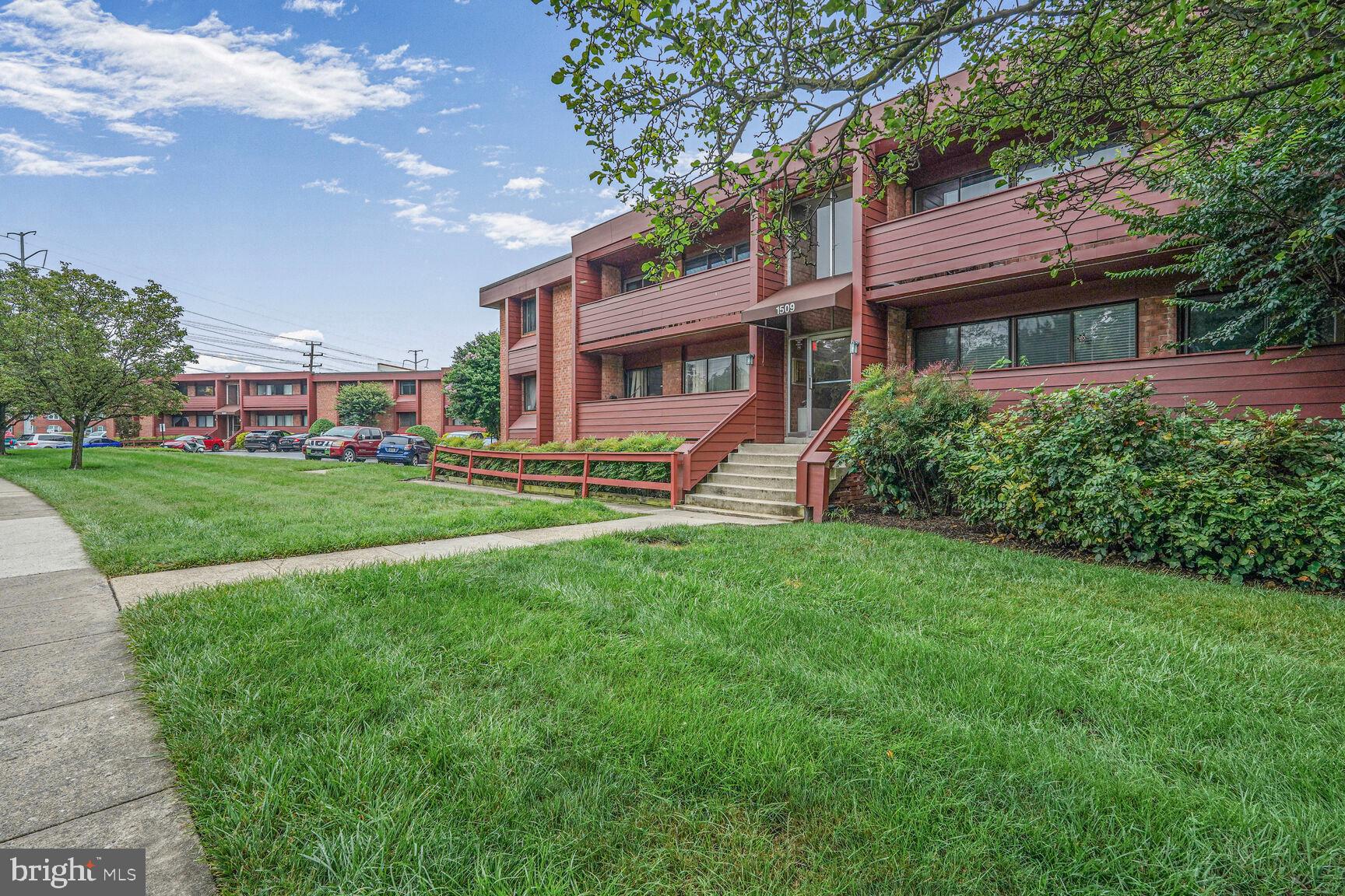 1509 S GEORGE MASON DRIVE 1