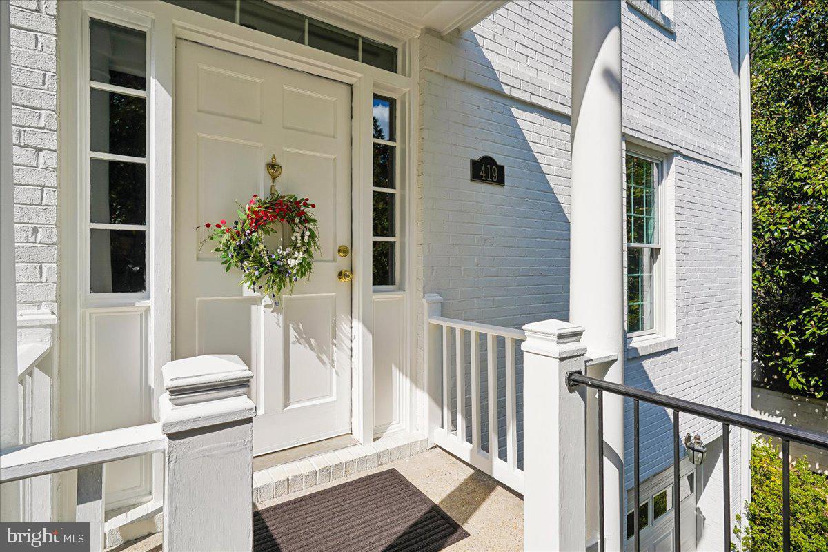 419 SUMMERS DRIVE