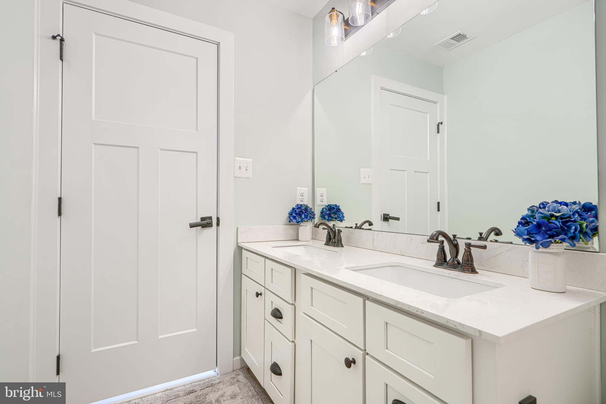 HAMPSTEAD - Residential