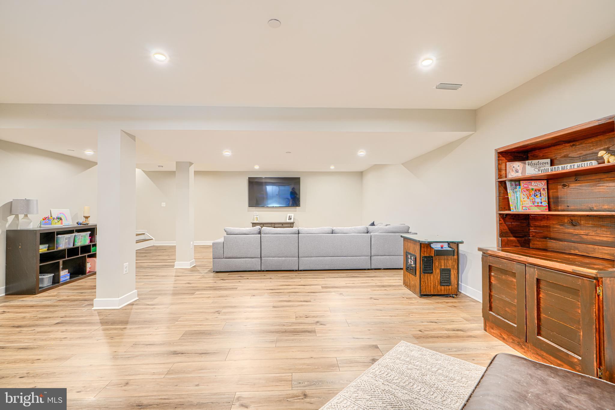 HAMPSTEAD - Residential