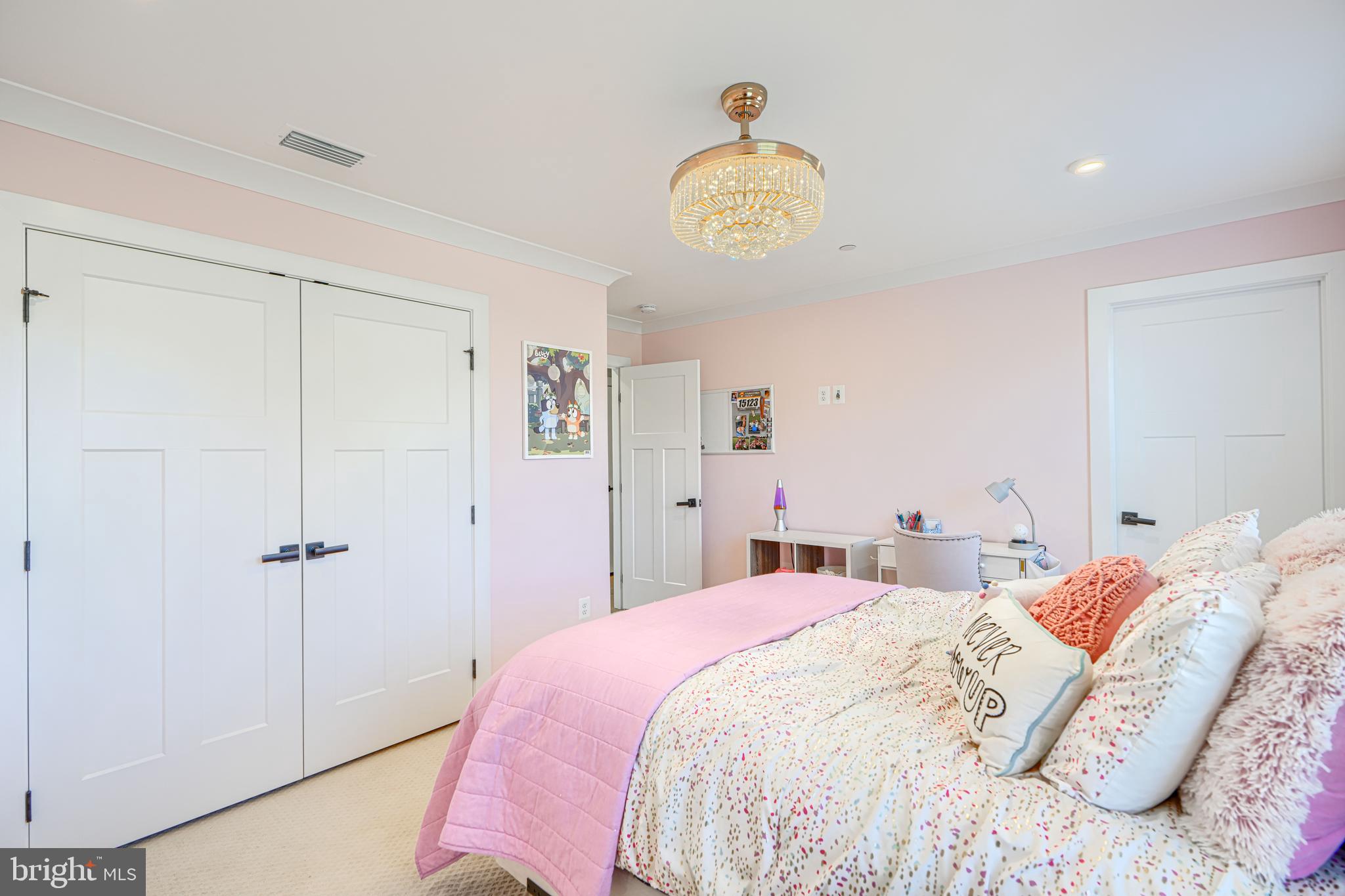 HAMPSTEAD - Residential