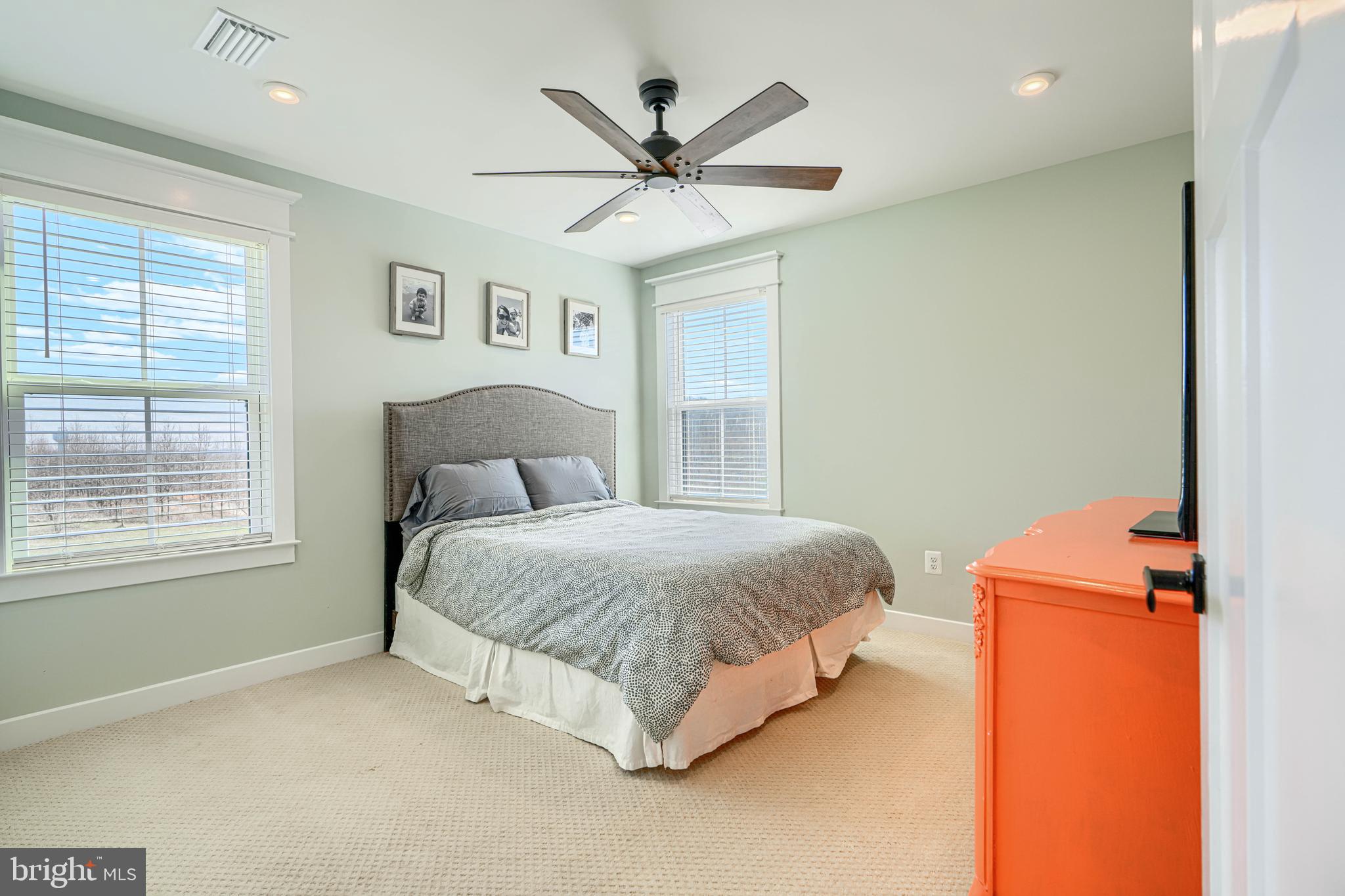 HAMPSTEAD - Residential