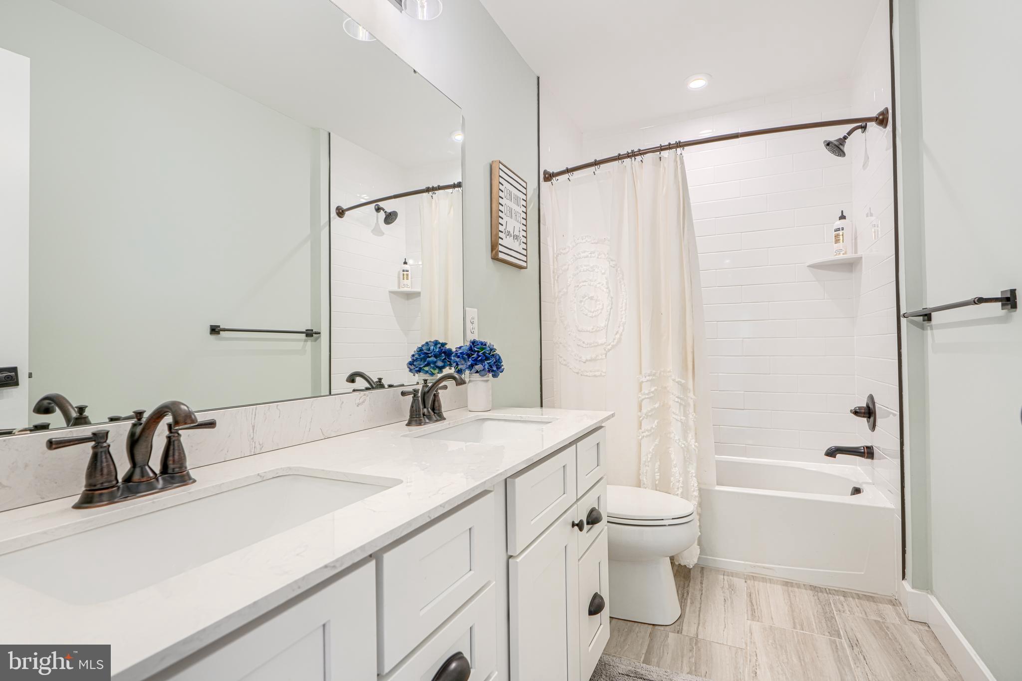 HAMPSTEAD - Residential