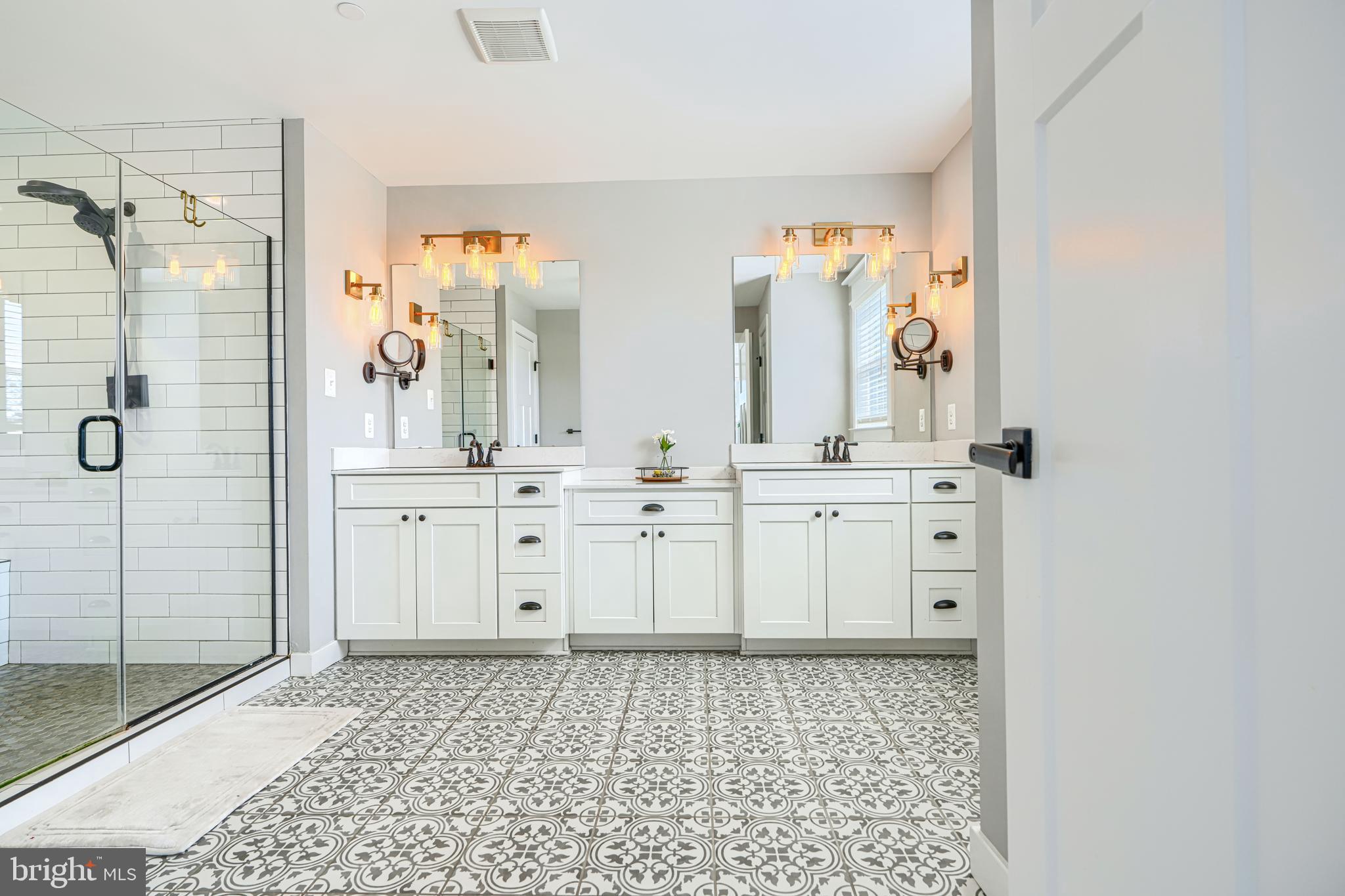 HAMPSTEAD - Residential