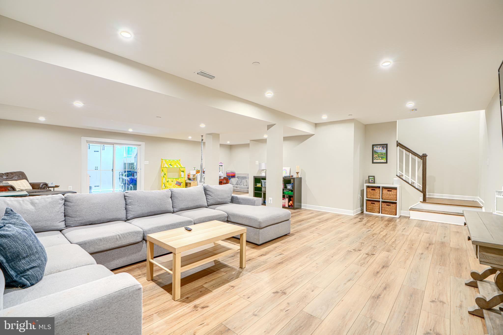 HAMPSTEAD - Residential