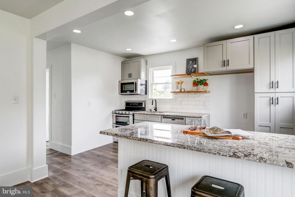 Photo of 18 Harvard Avenue, Lancaster, PA 17603 (MLS # PALA2051286)