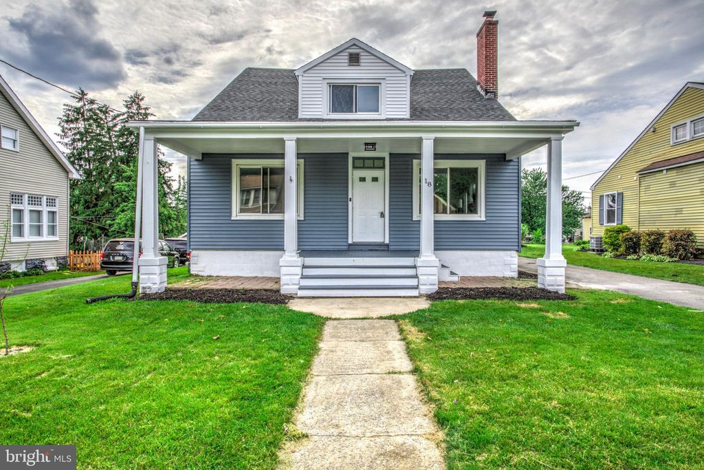 Photo of 18 Harvard Avenue, Lancaster, PA 17603 (MLS # PALA2051286)