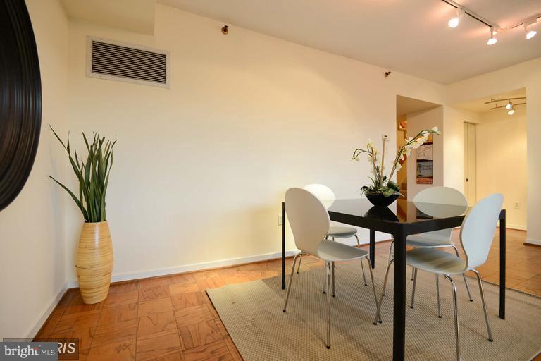 ATRIUM - Residential Lease