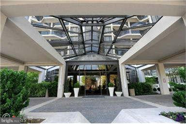 ATRIUM - Residential Lease