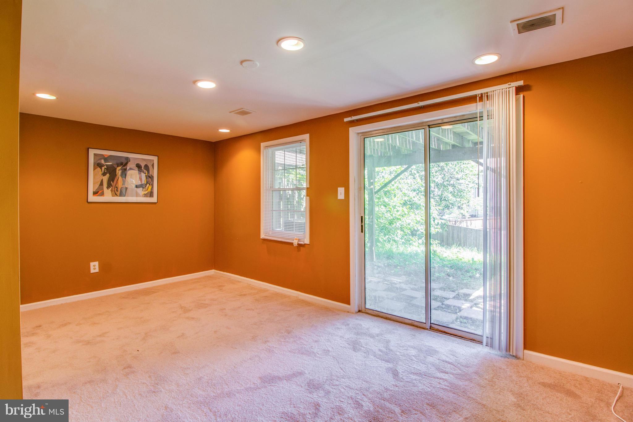 LAUREL LAKES PLAT 2 - Residential