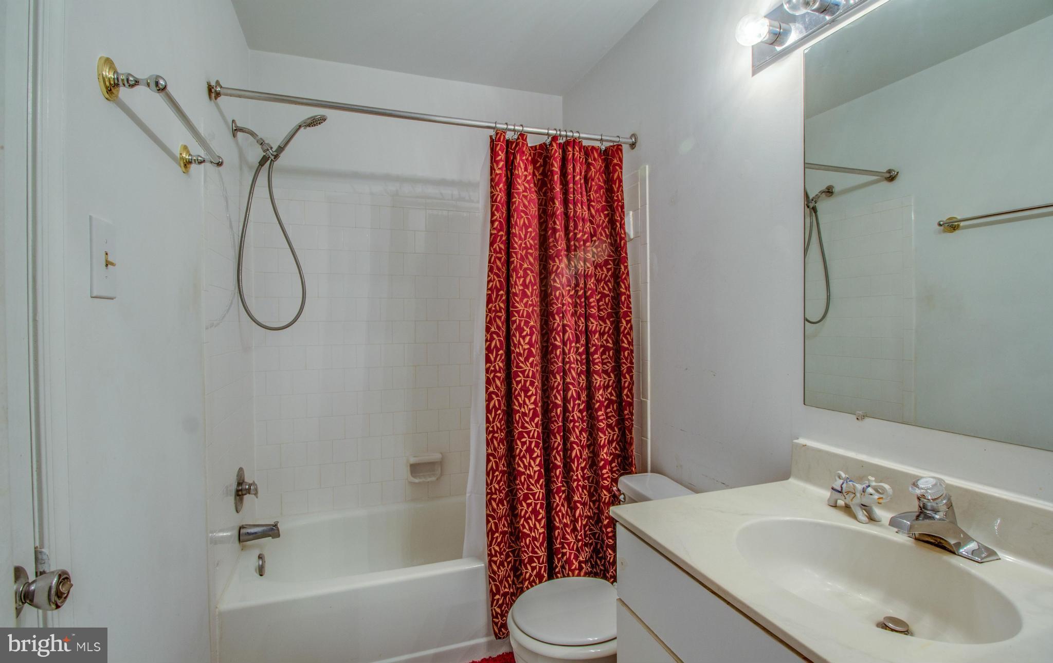 LAUREL LAKES PLAT 2 - Residential