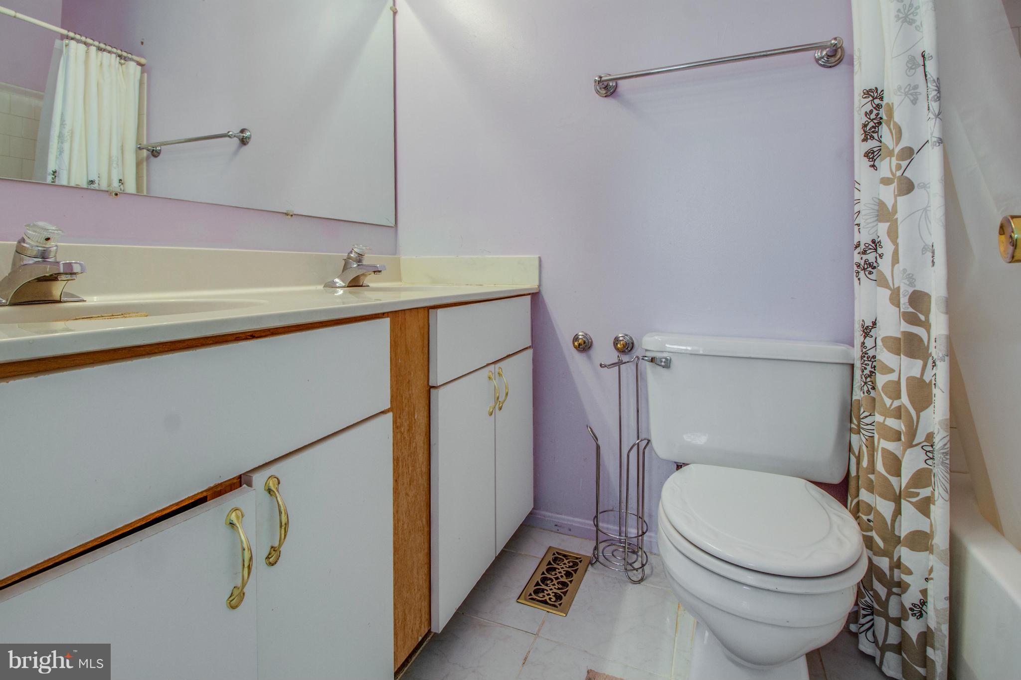 LAUREL LAKES PLAT 2 - Residential