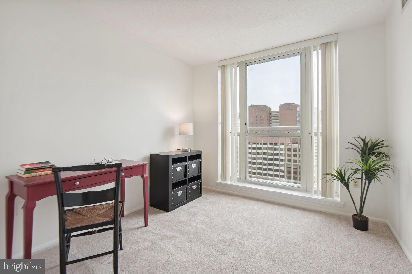 THE JEFFERSON - SUNRISE SENIOR LIVING - Residential