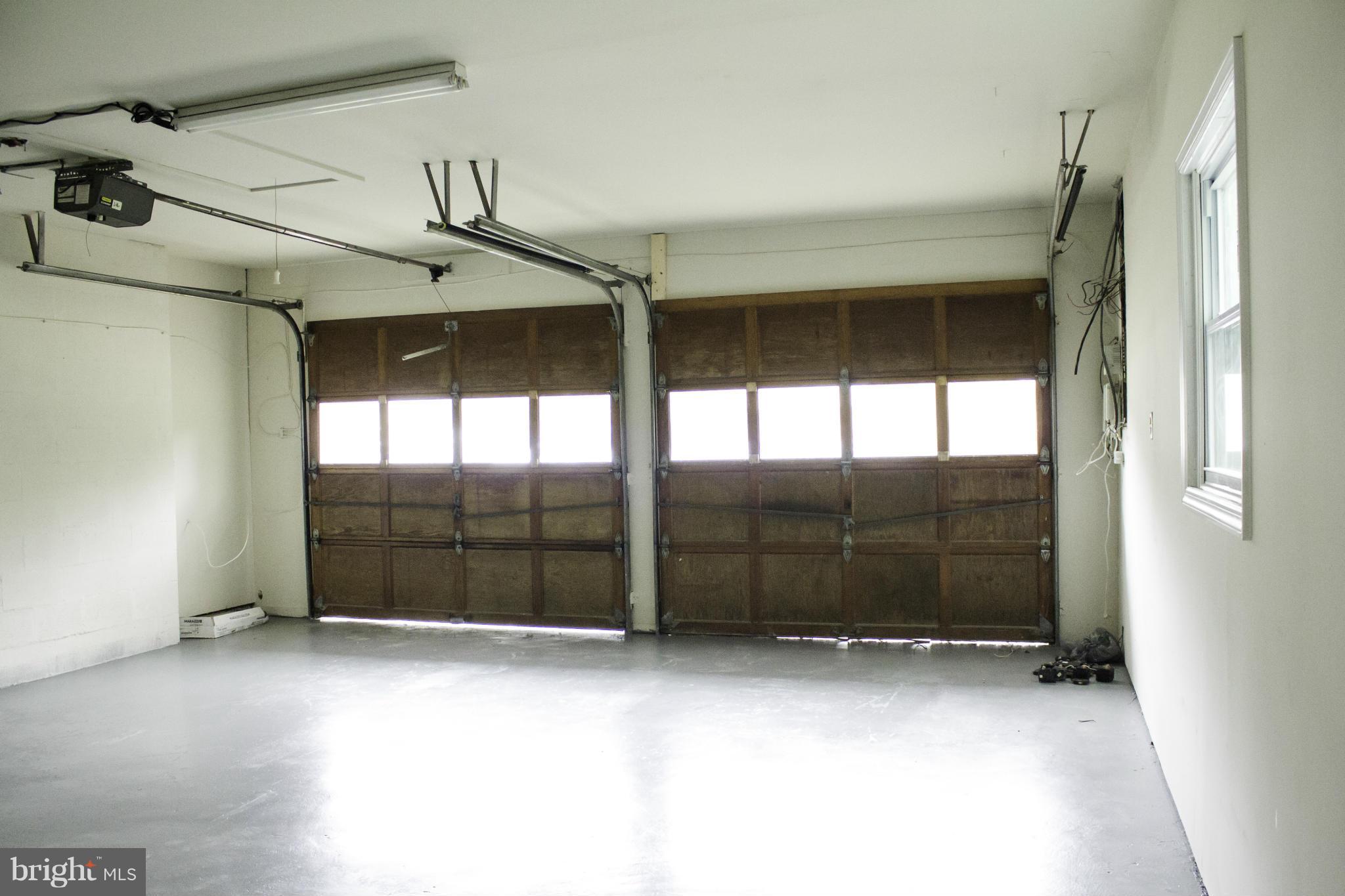 HILLSMERE ESTATES - Residential