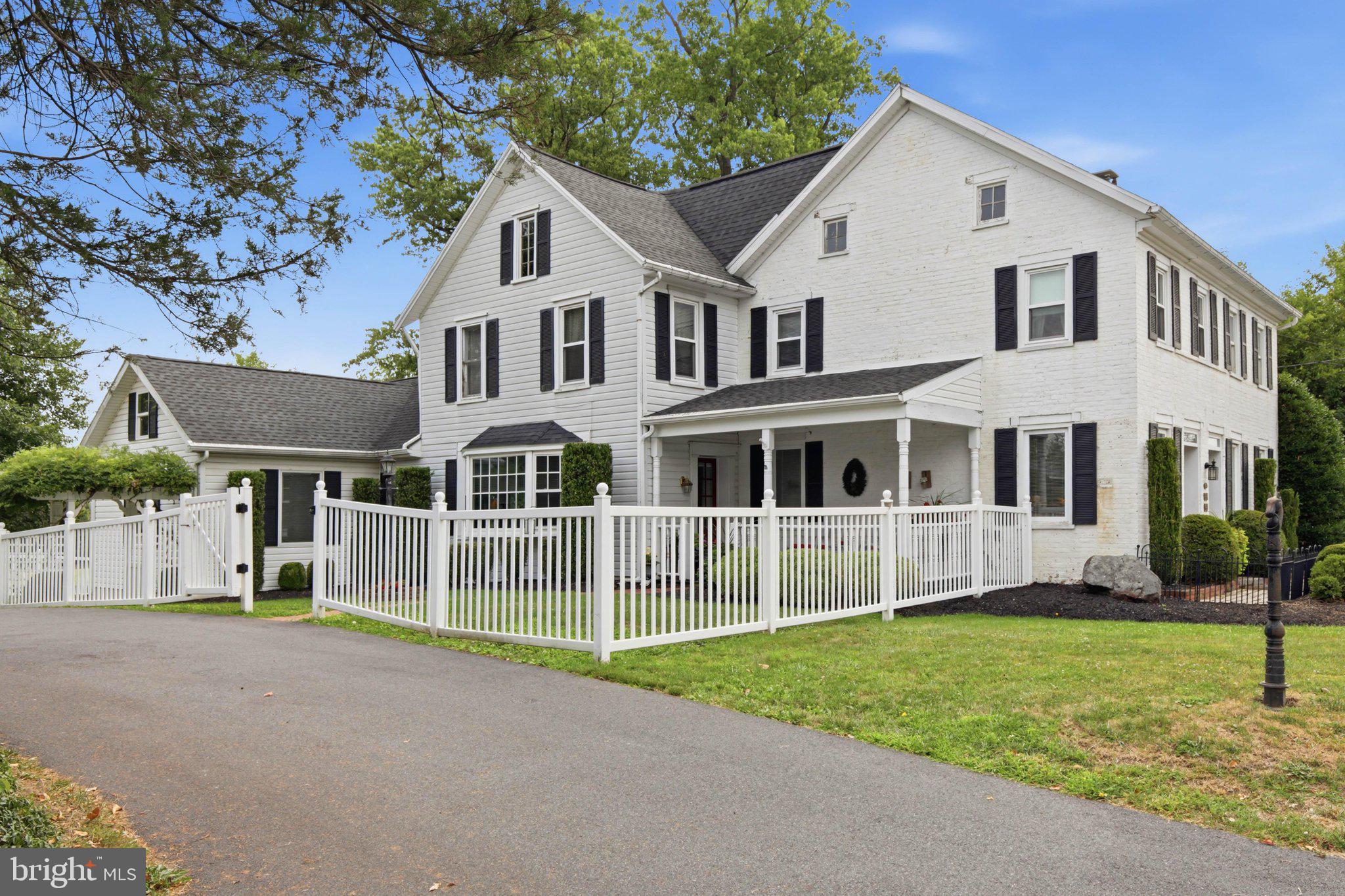 2895 TABLE ROCK ROAD