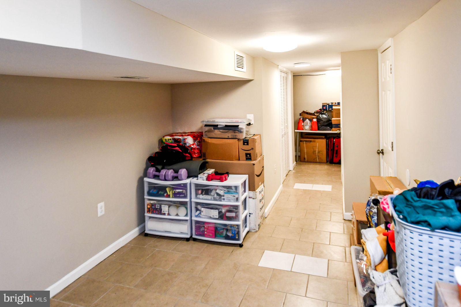 BROADWAY EAST - Residential