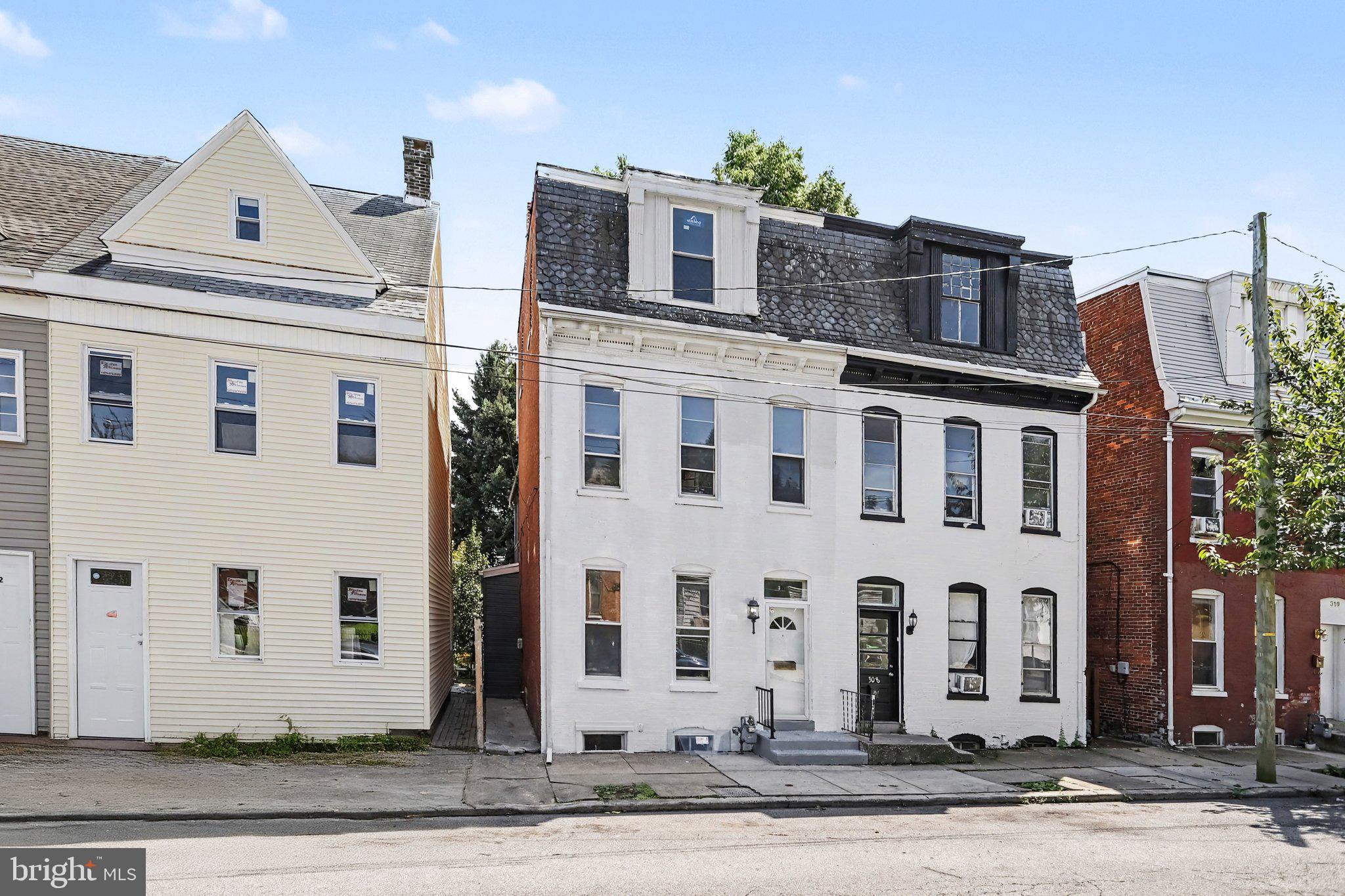 306 W NORTH STREET