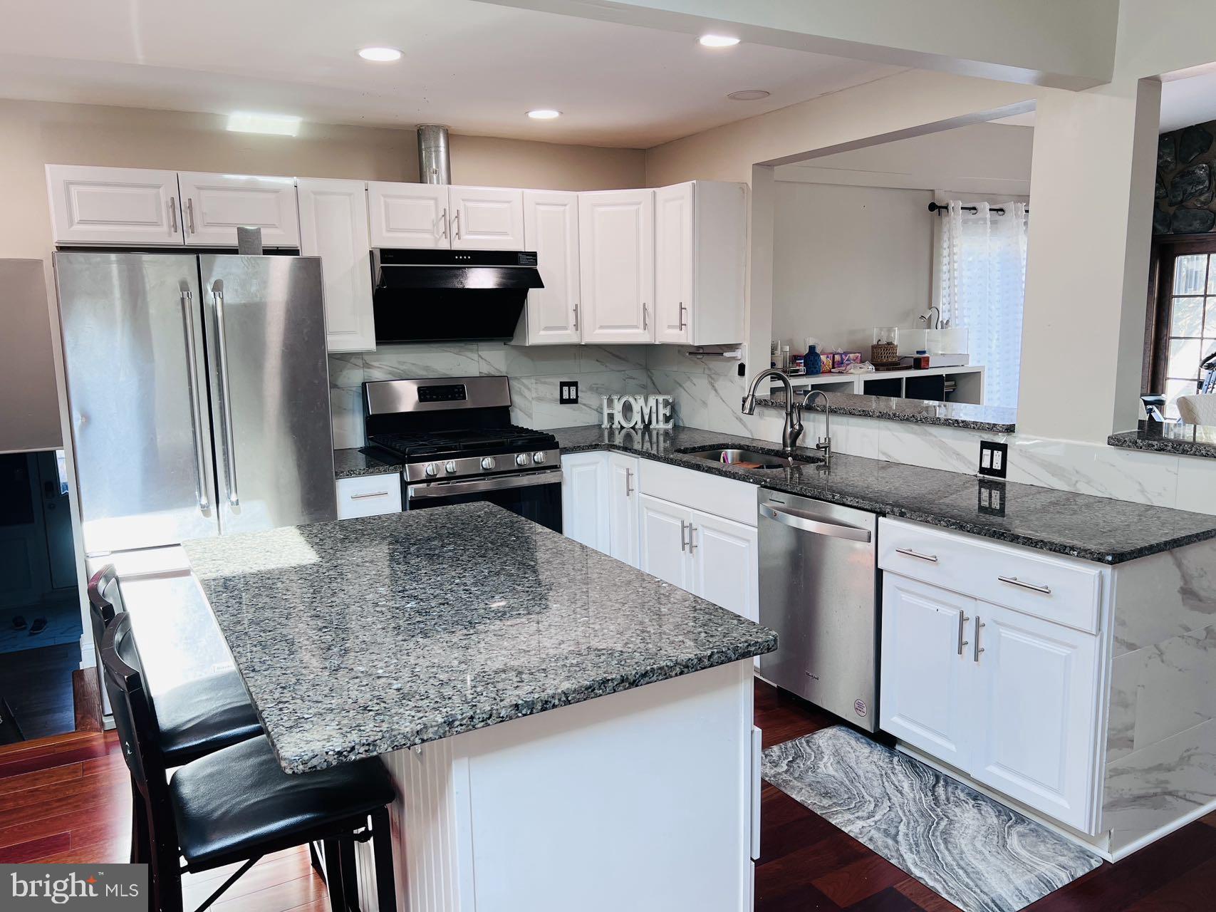 LAWRENCE PARK - Residential Lease