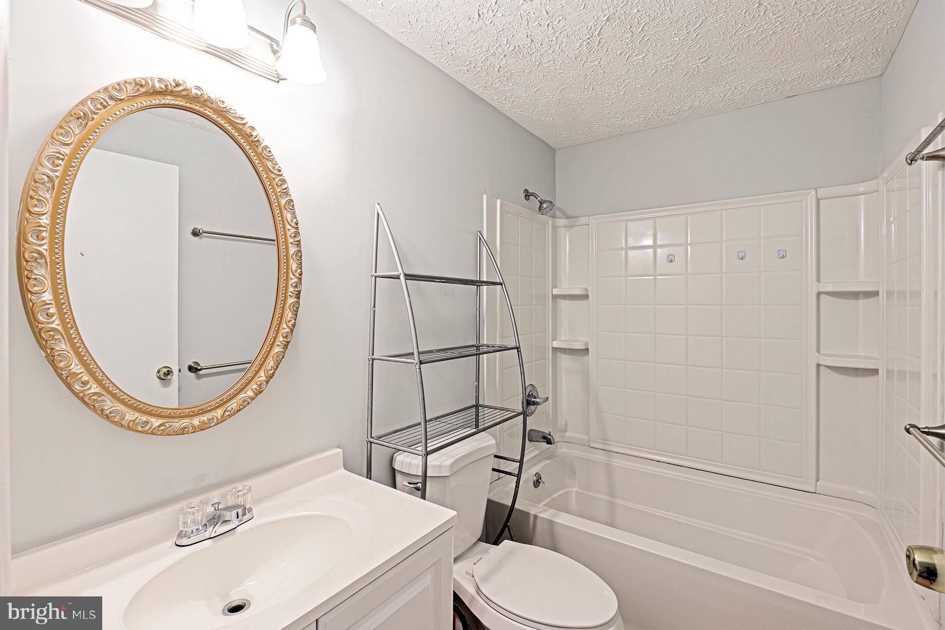 NEWINGTON FOREST - Residential Lease