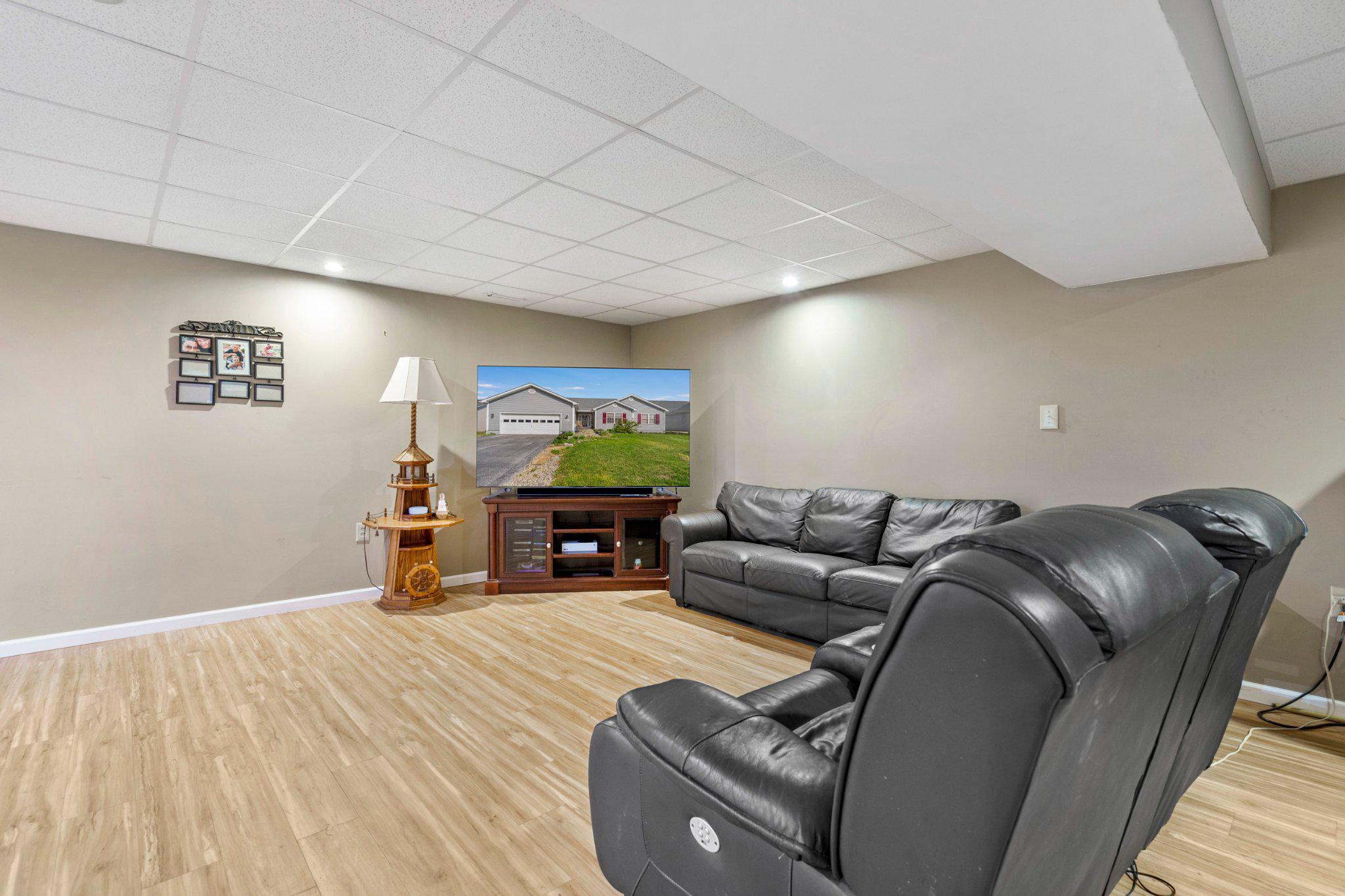 BRIAR RUN - Residential