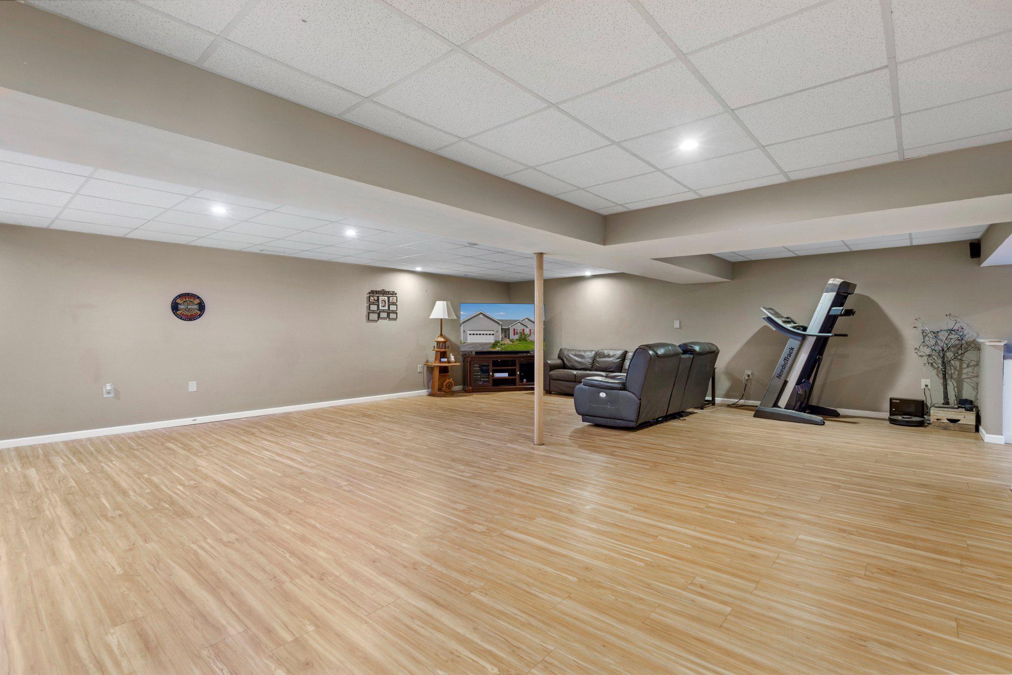 BRIAR RUN - Residential