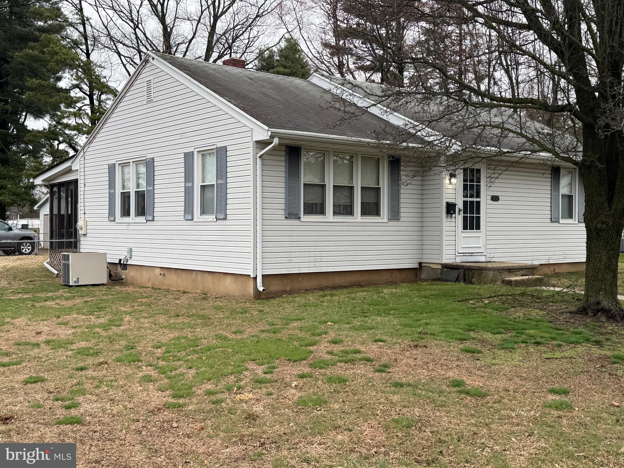 160 E MONMOUTH AVENUE