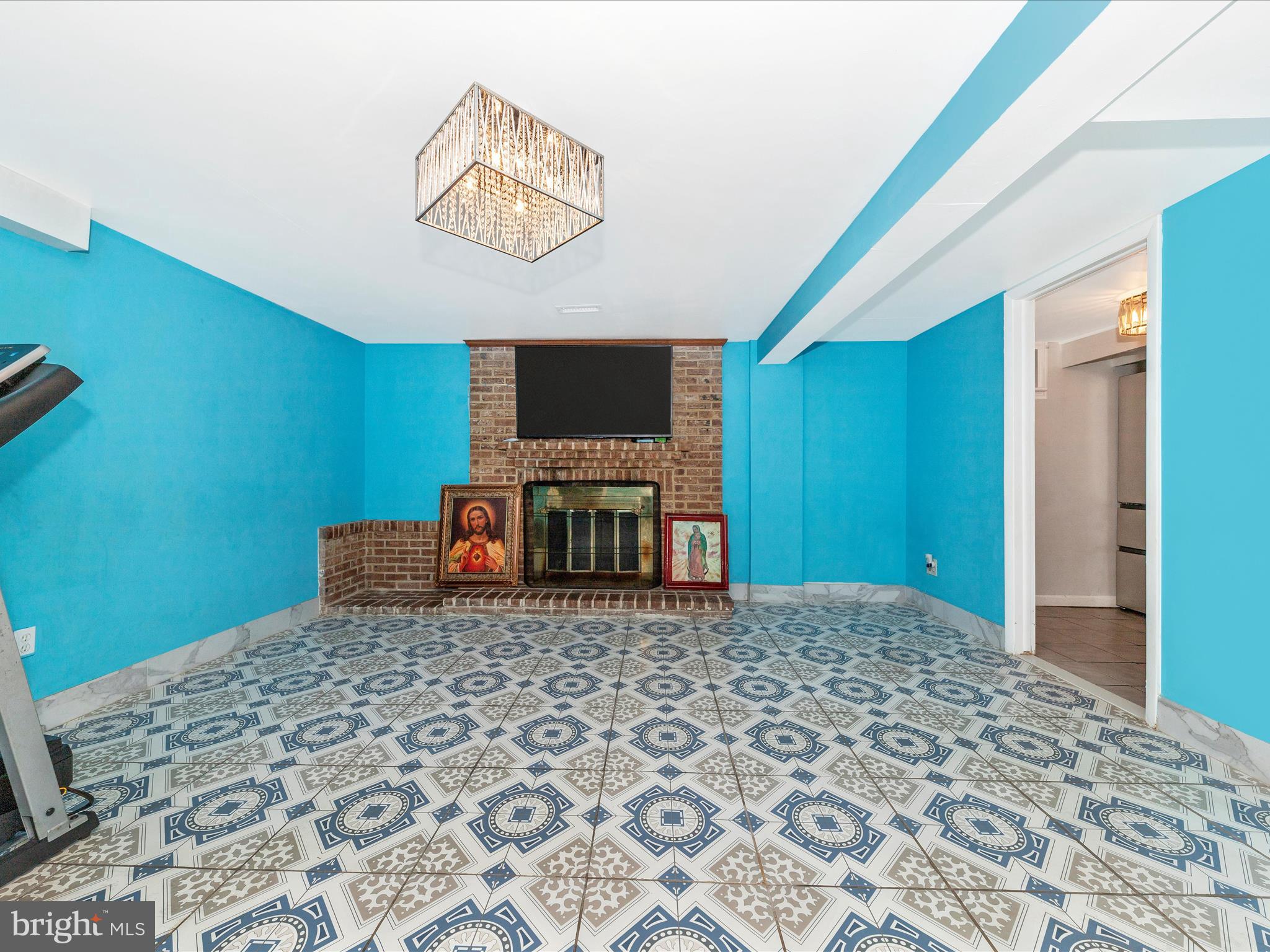 VEIRS MILL VILLAGE - Residential