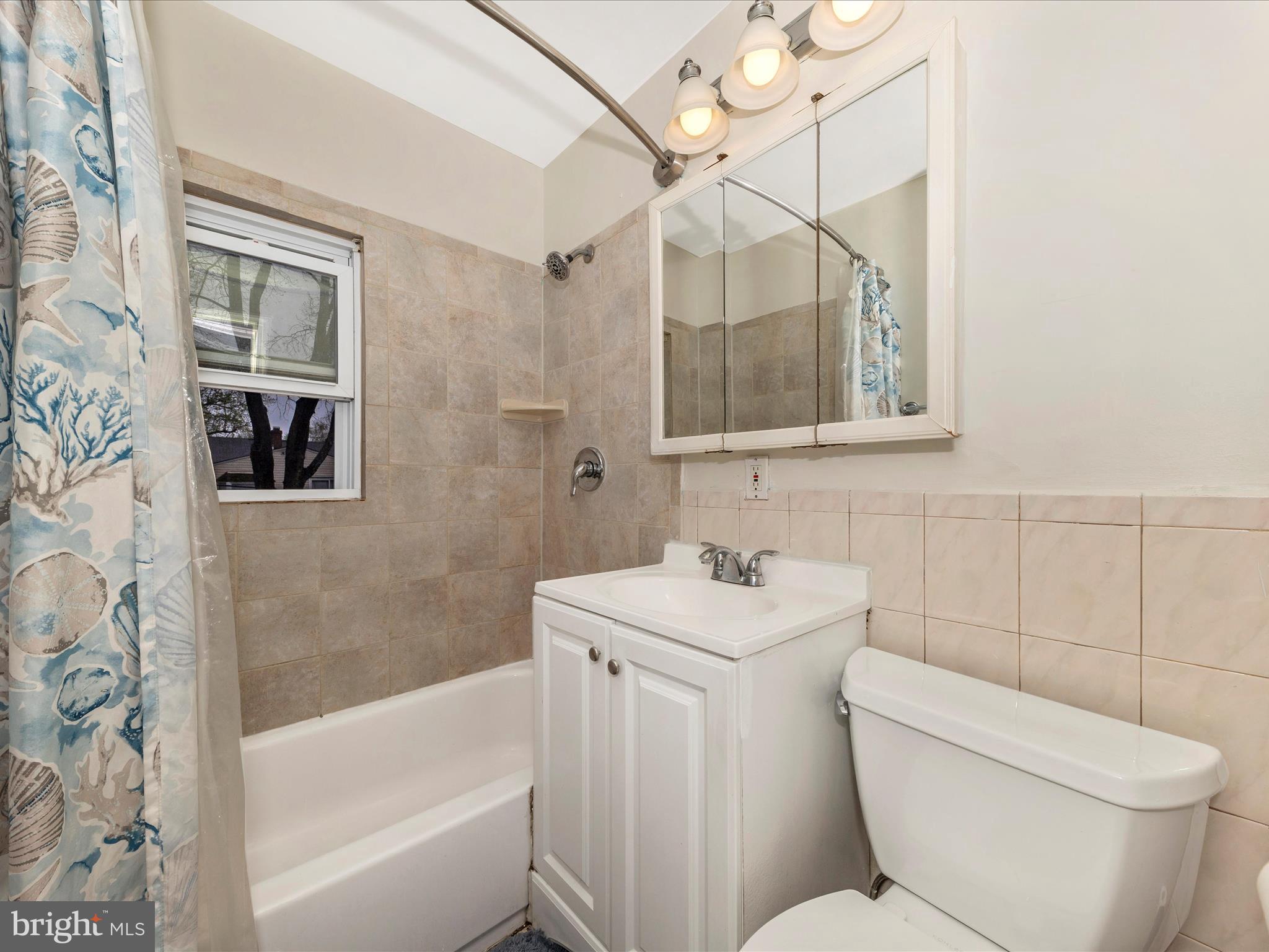 VEIRS MILL VILLAGE - Residential