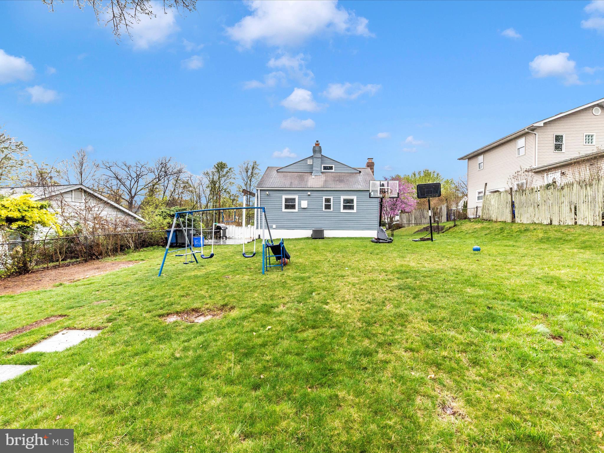 VEIRS MILL VILLAGE - Residential