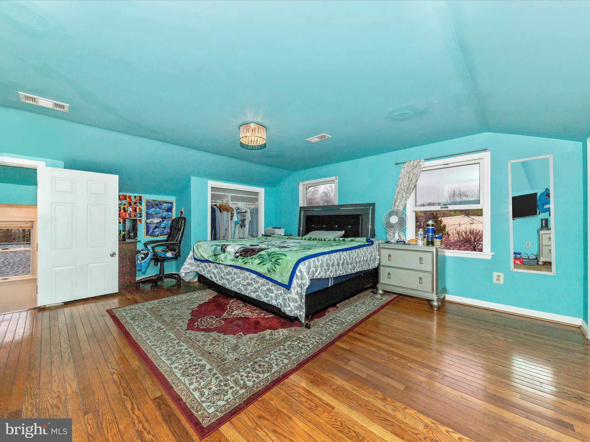 VEIRS MILL VILLAGE - Residential