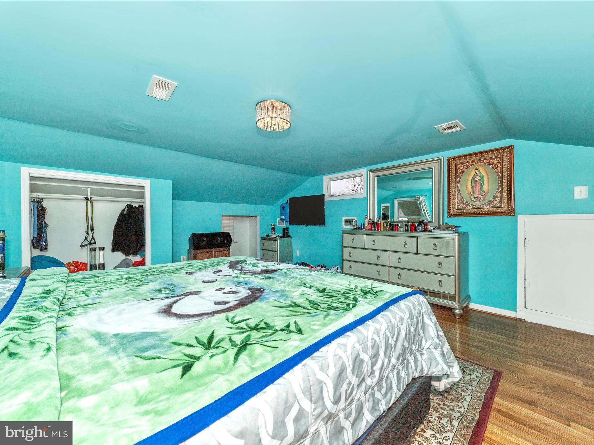 VEIRS MILL VILLAGE - Residential