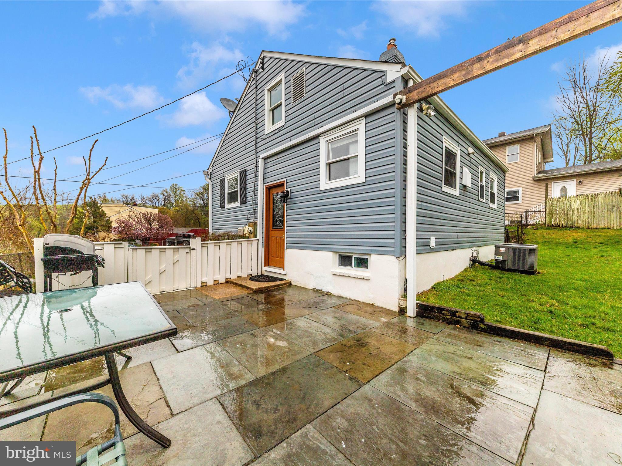 VEIRS MILL VILLAGE - Residential