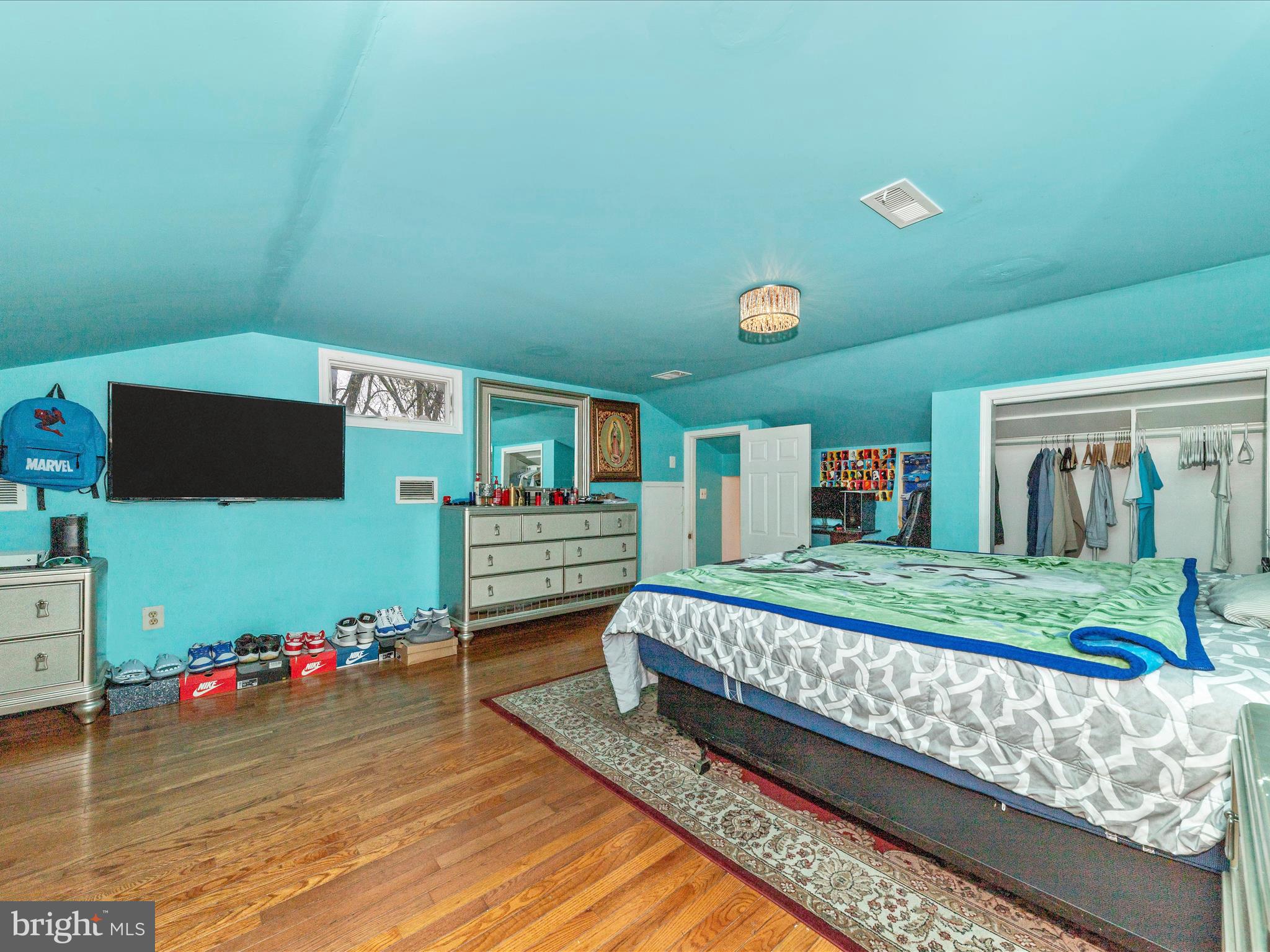 VEIRS MILL VILLAGE - Residential