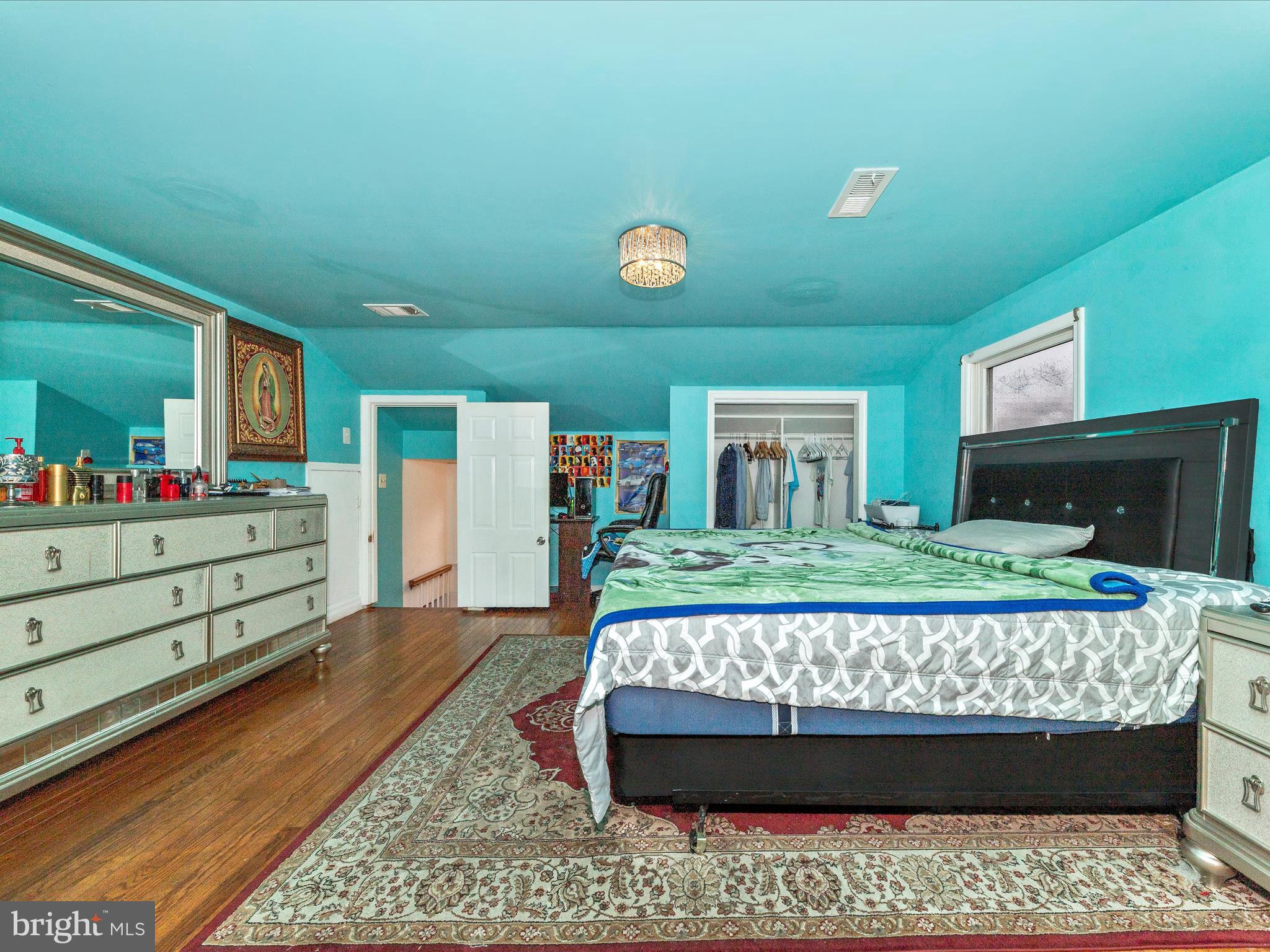 VEIRS MILL VILLAGE - Residential