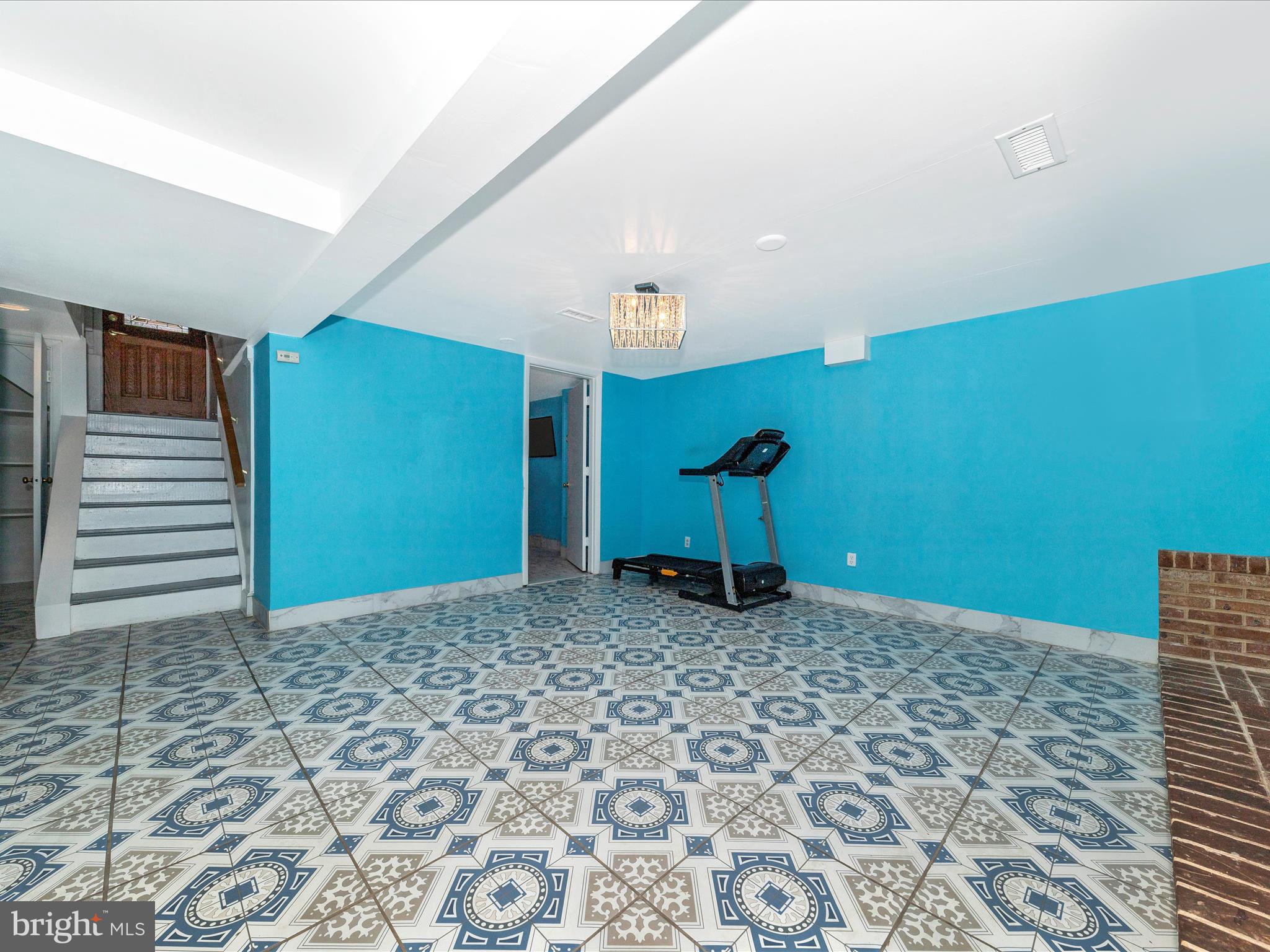 VEIRS MILL VILLAGE - Residential