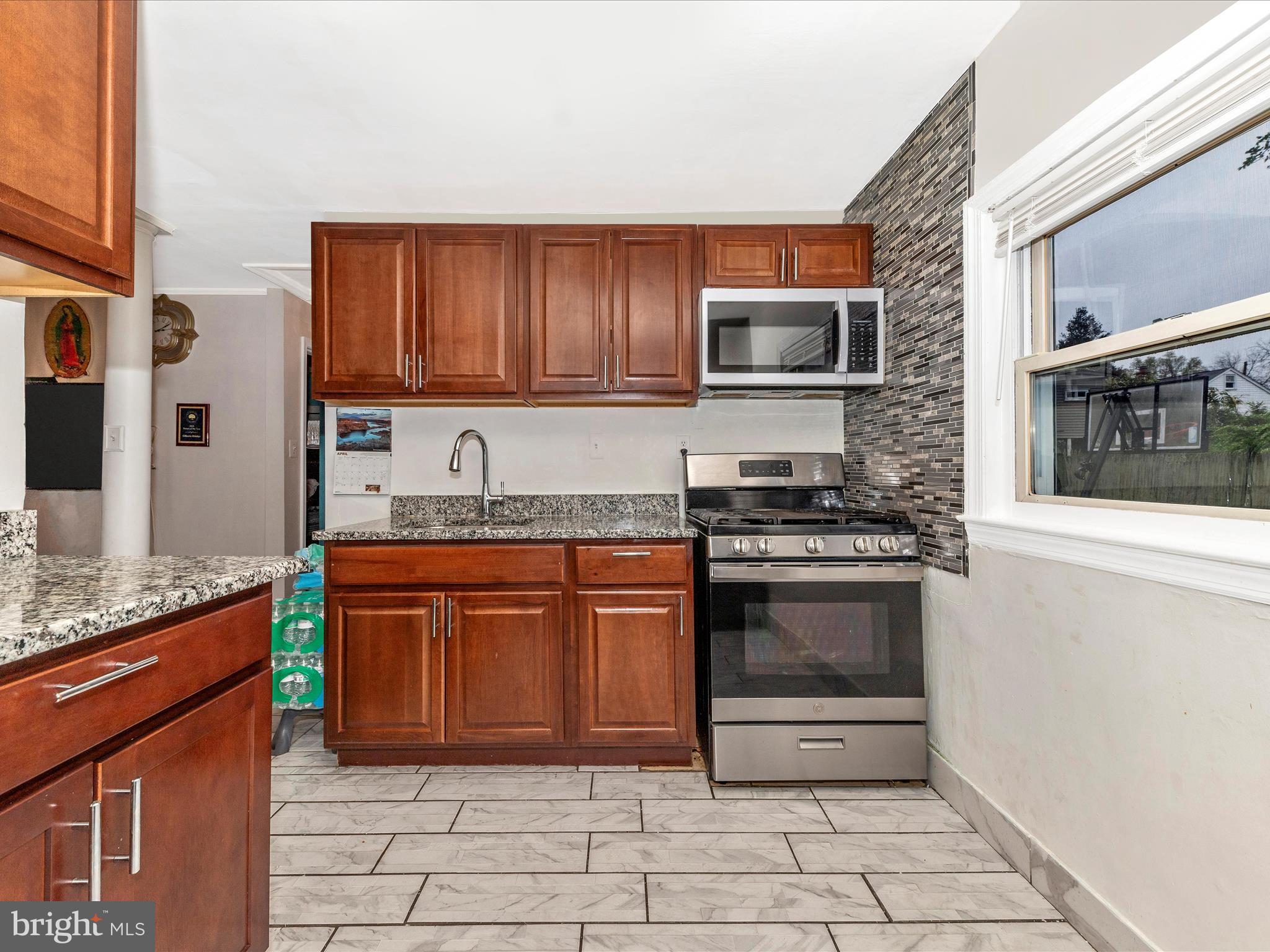 VEIRS MILL VILLAGE - Residential