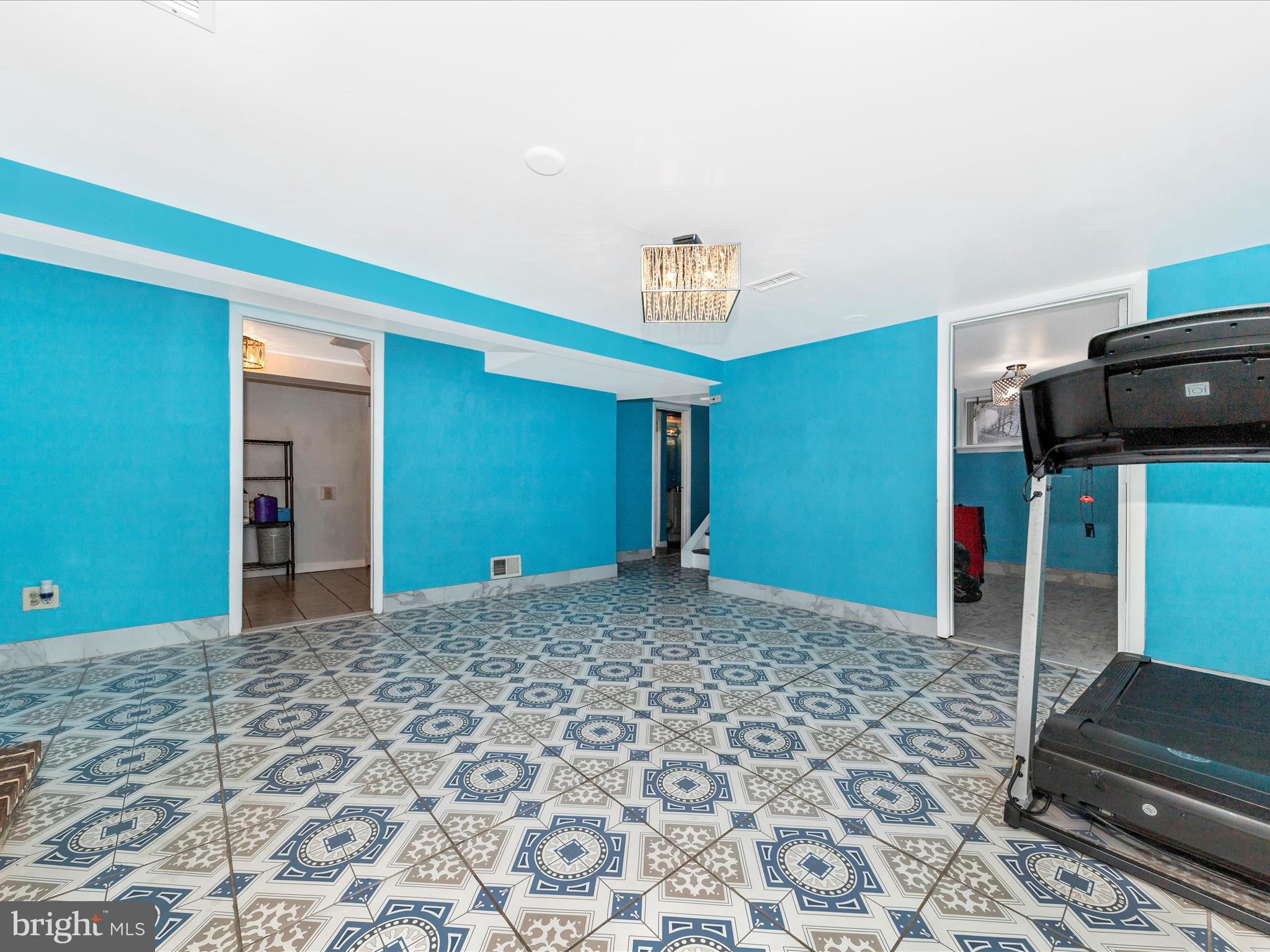 VEIRS MILL VILLAGE - Residential