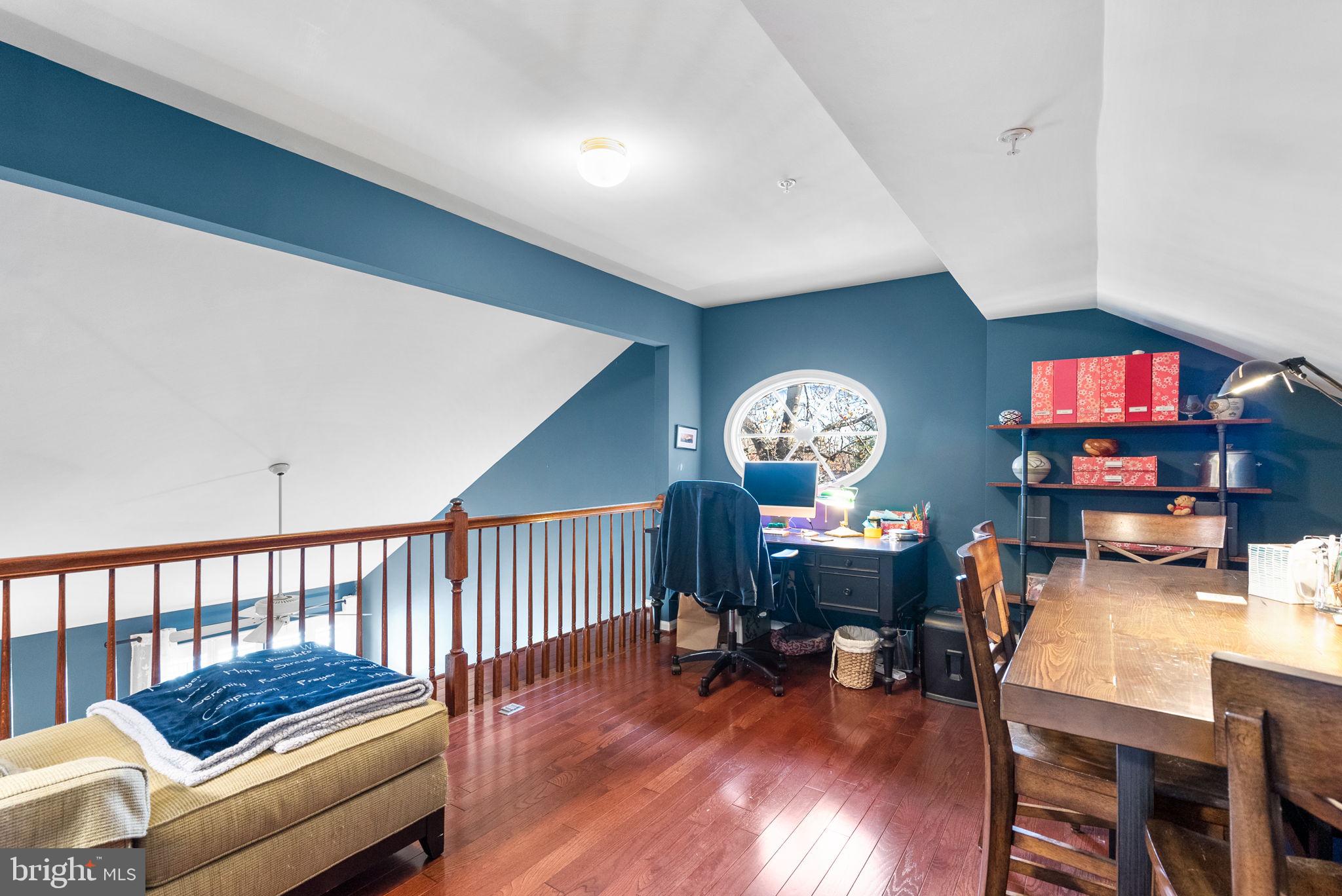 JAMES CREEK - Residential