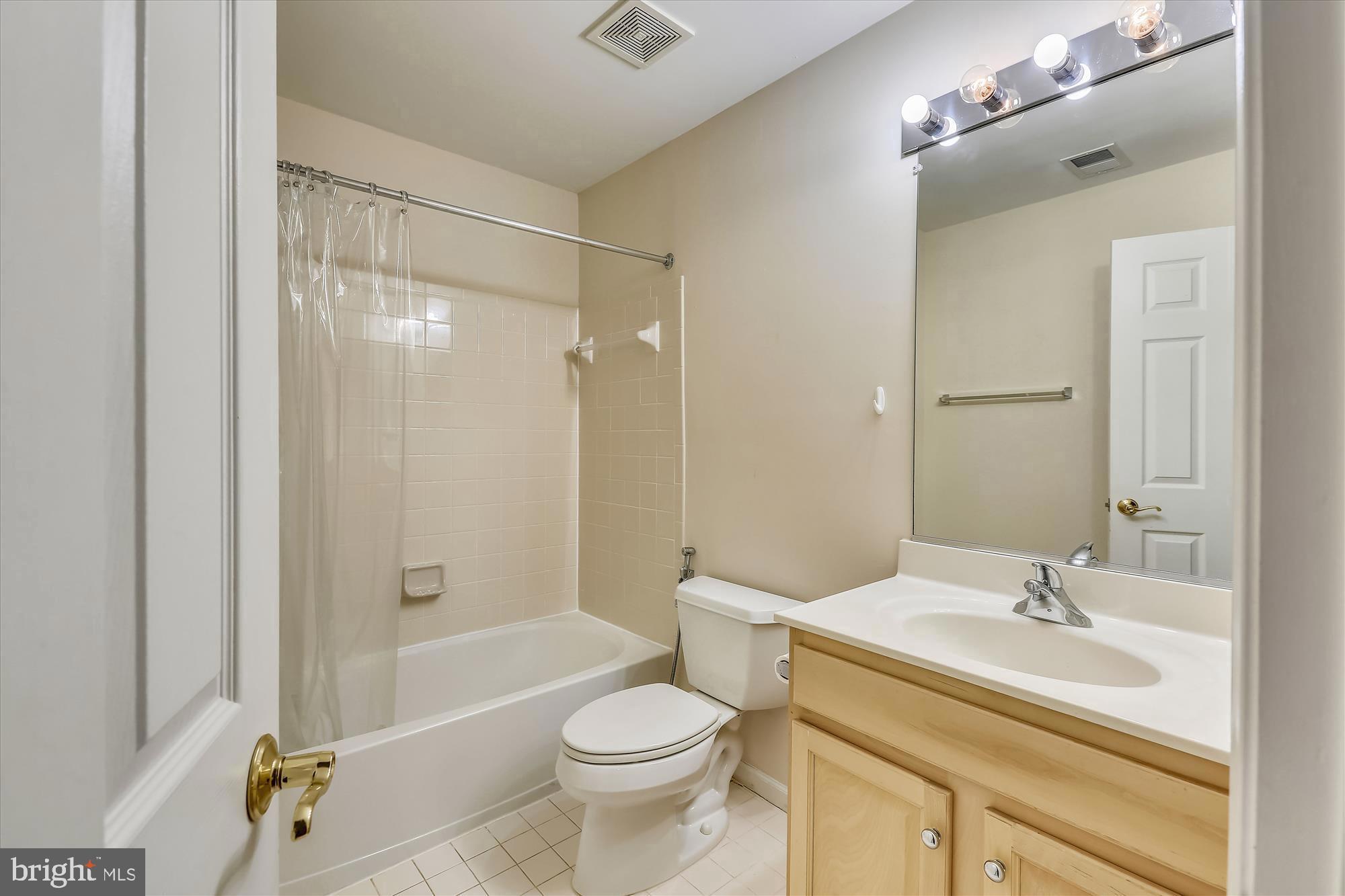 KING FARM IRVINGTON - Residential Lease