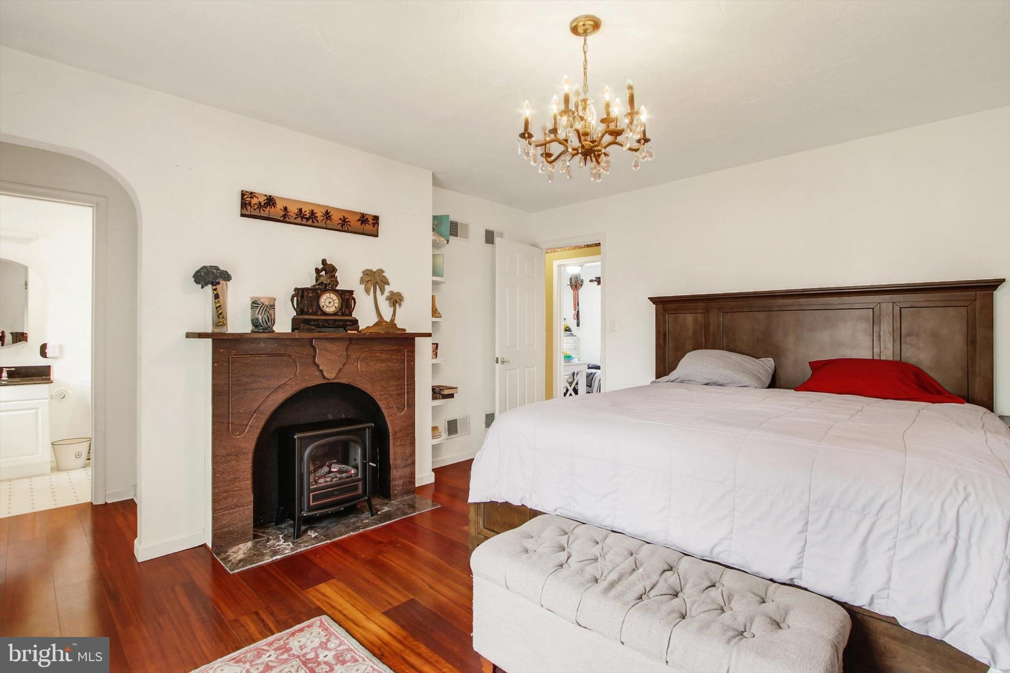 LAKE HERITAGE - Residential