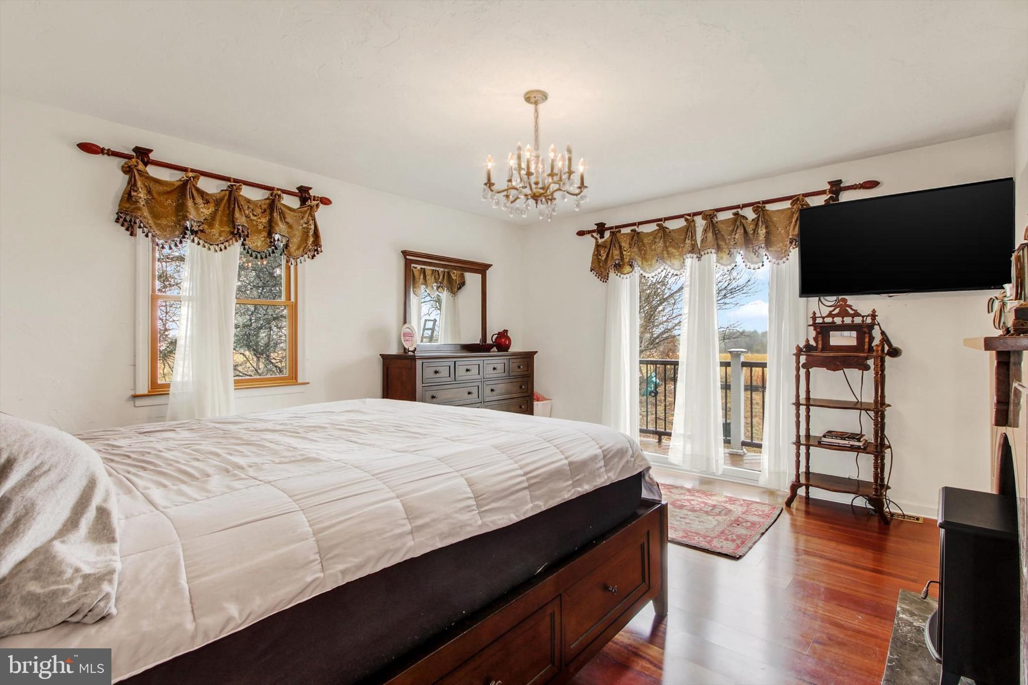 LAKE HERITAGE - Residential