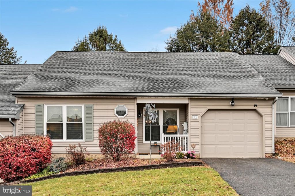 Photo of 32 Knollwood Road, MILLERSVILLE, PA 17551 (MLS # PALA2078650)