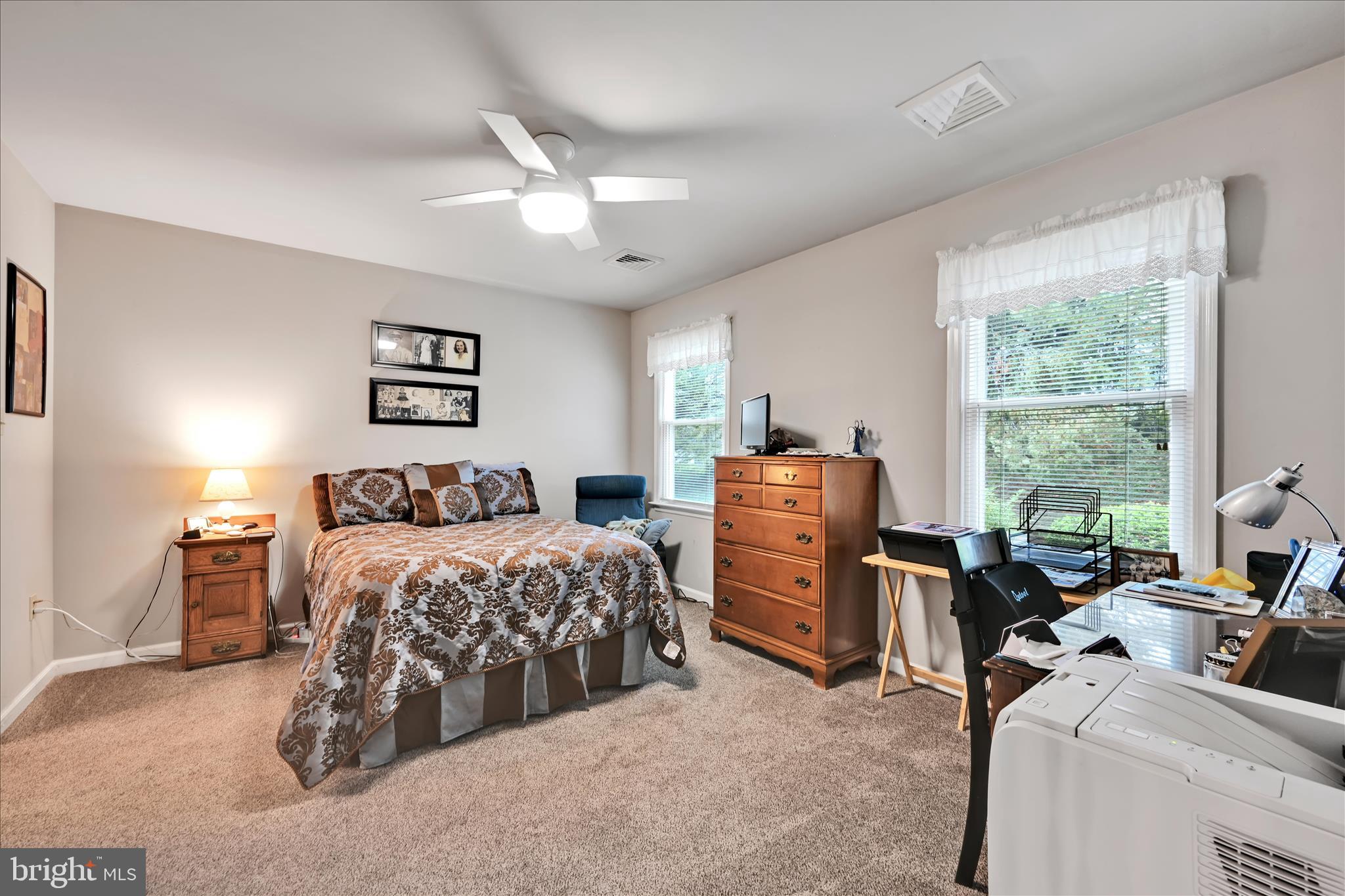 MANOR OAKS - Residential