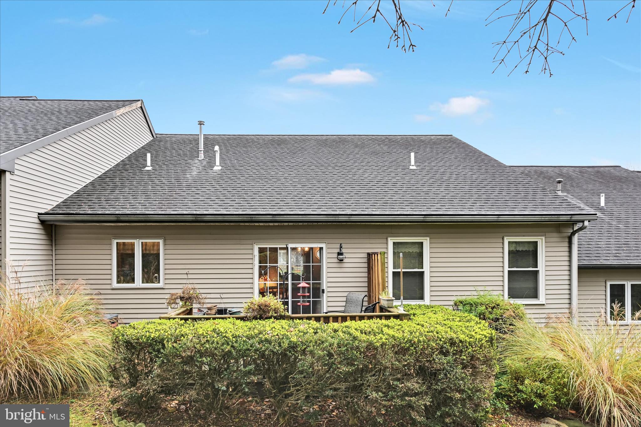 MANOR OAKS - Residential